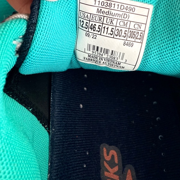 Brooks Trail Turquoise/Black Divide 3 Athletic Sneakers - Picture 14 of 14